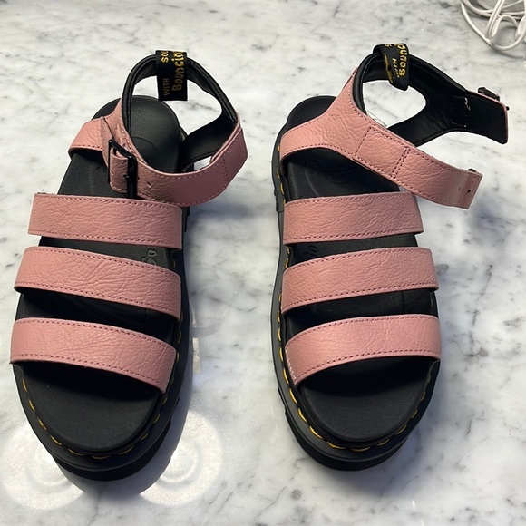 Dr. Martens Blaire Sandals in Peach size 8 NEW - Picture 4 of 12